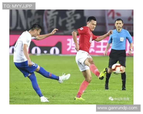 中国12岁足球明星崭露头角引发全国关注未来可期的少年天才